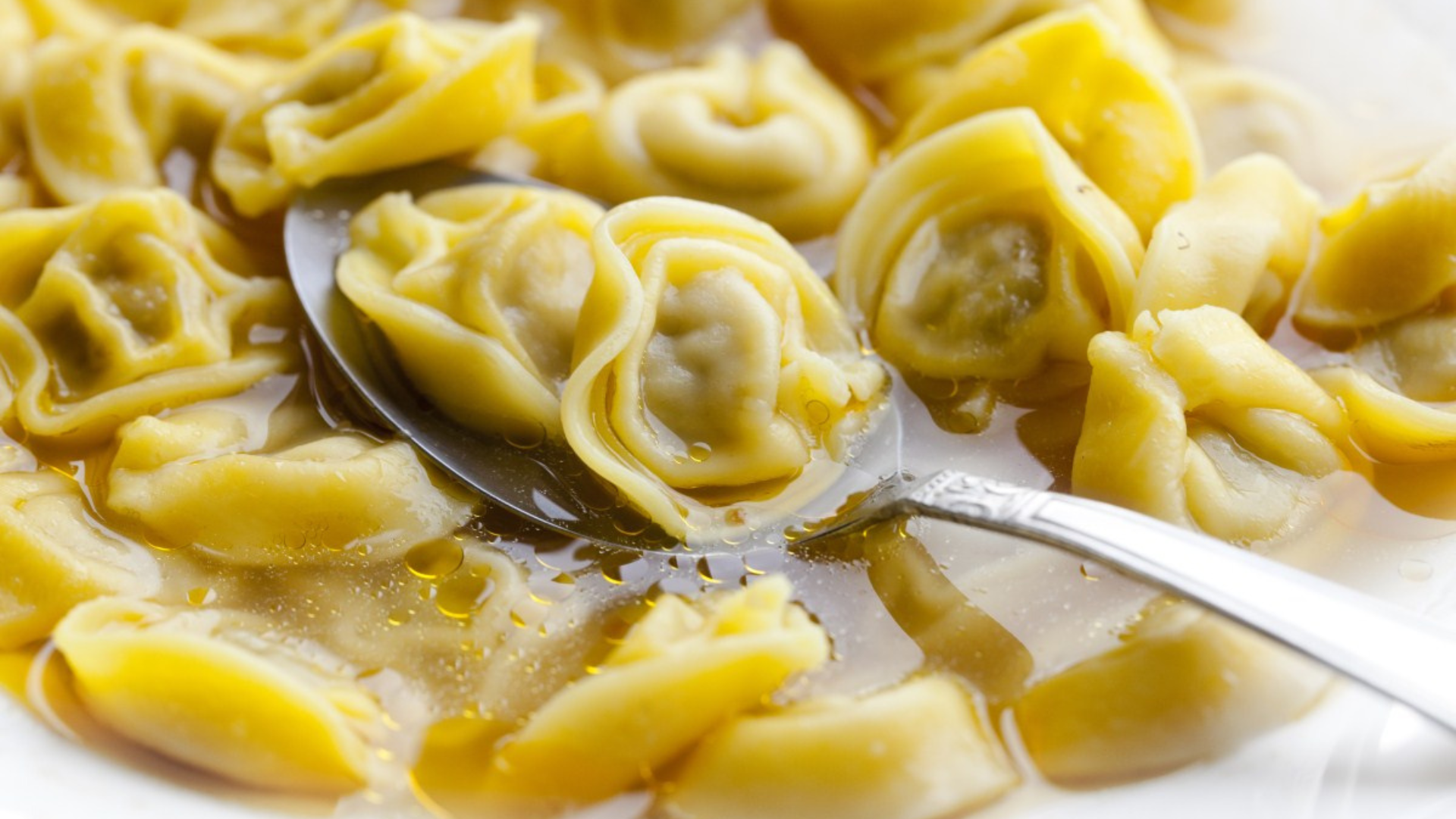 cappelletti in brodo